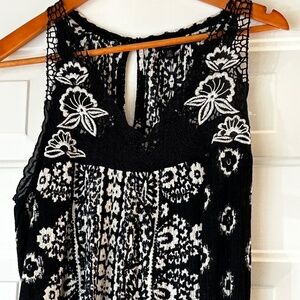 Lucky Brand Black & White Sleeveless Top *Size L
